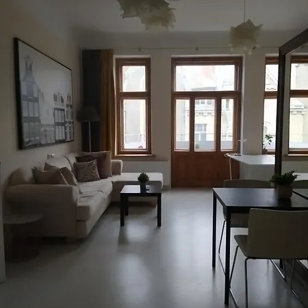 Julia Lacplesa Apartment *