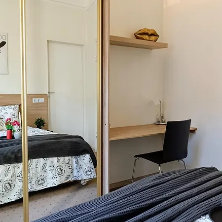 Julia Lacplesa Apartment *