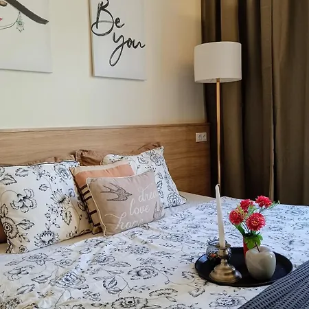 Julia Lacplesa Apartment Riga