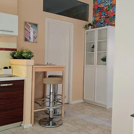 Julia Lacplesa Apartment *